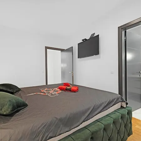 וילה Pool House Fancy - With Private Pool